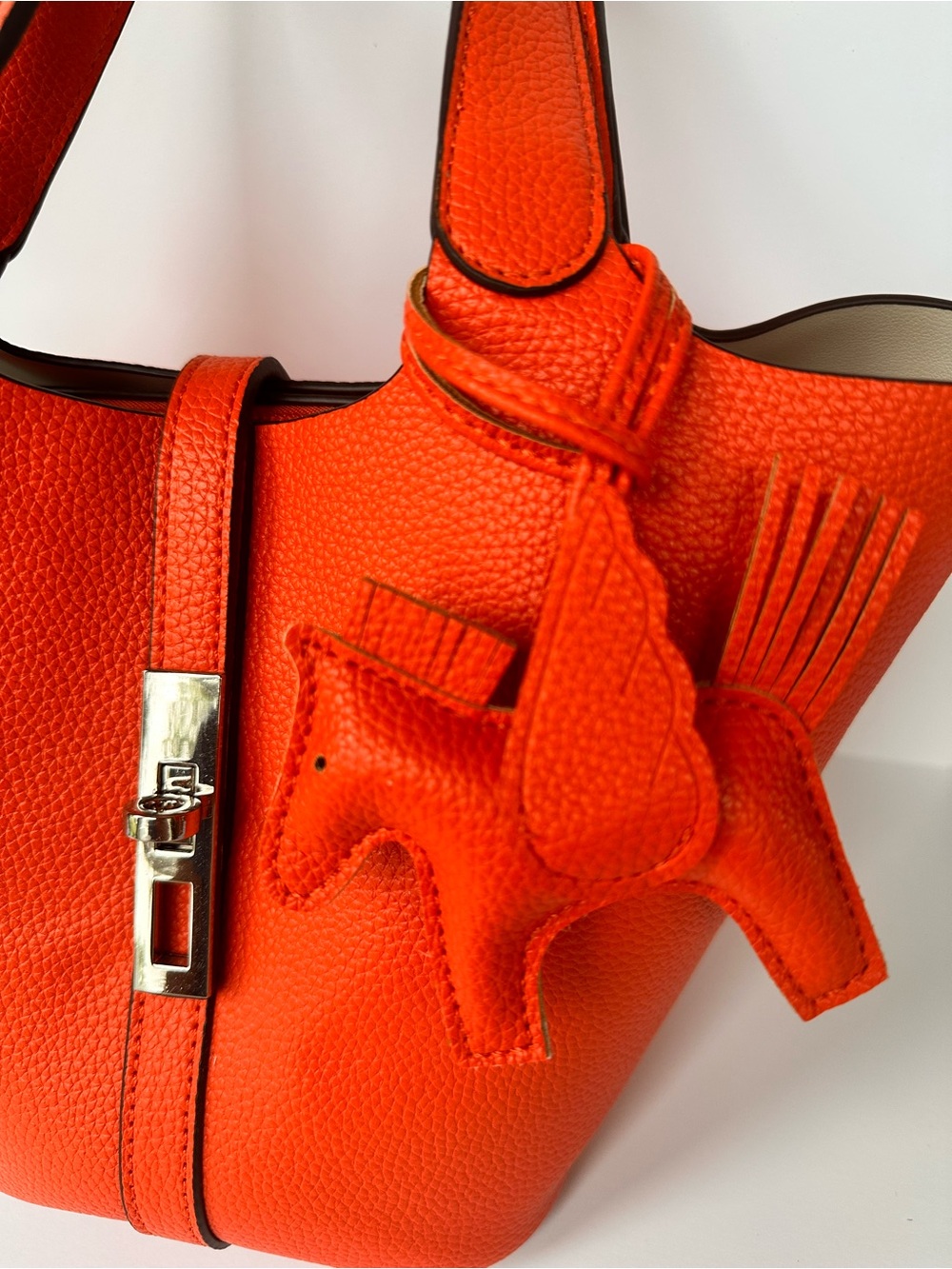 NEW Red Orange Bucket Tote Vegan Leather Silver Hardware Horse Charm - Picture 4 of 8